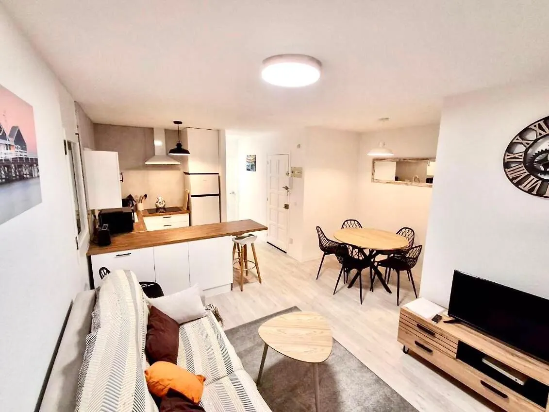 Appartement Spacieux A 450 M De La Plage Roses