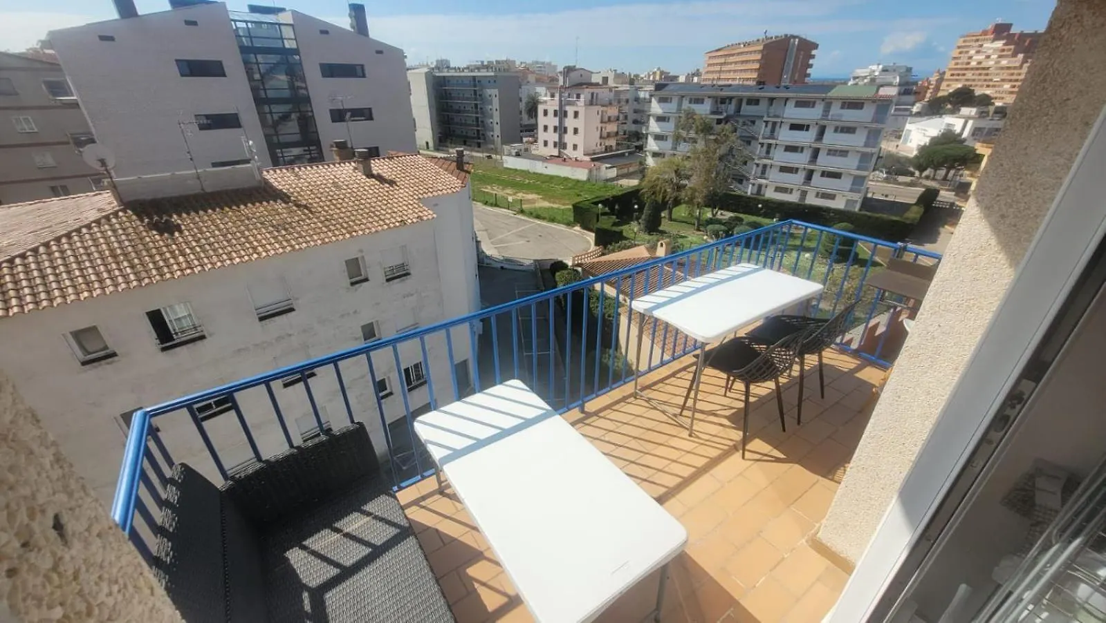 Appartement Spacieux A 450 M De La Plage Roses